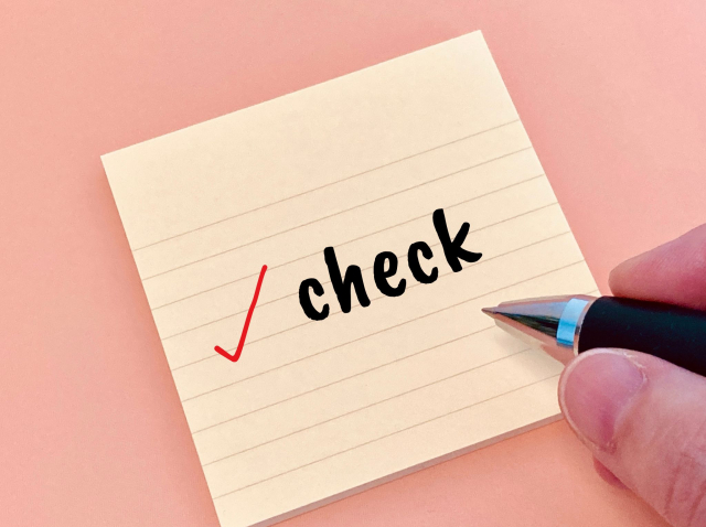チェック