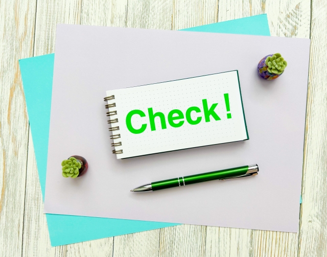 チェック